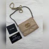81464Chanel經典鍊條晚宴包精緻的零錢包，很迷你，帶點複古的可愛風，可以