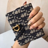 品牌：dior 6812顔色：黑色 棗紅 尺寸：11*10*2說明： 20