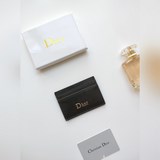 dior新品出貨迪奧真皮卡包牛皮信用卡夾，原單對版五金，複制細節款號：c139