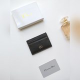 dior新品出貨迪奧真皮卡包牛皮信用卡夾，原單對版五金，複制細節款號：c139