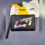 品牌：  fendi  芬迪款號：  彩f手包貨號：  168568顔色：