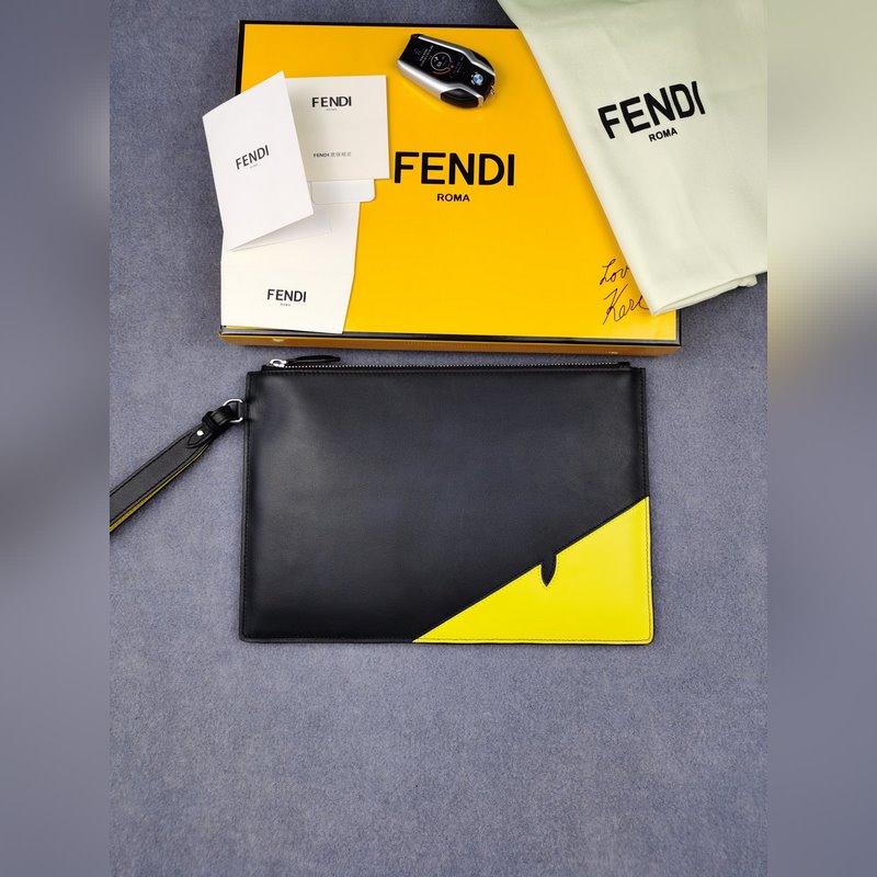 品牌：  fendi  芬迪款號：  下角黃手包貨號：  168568顔色