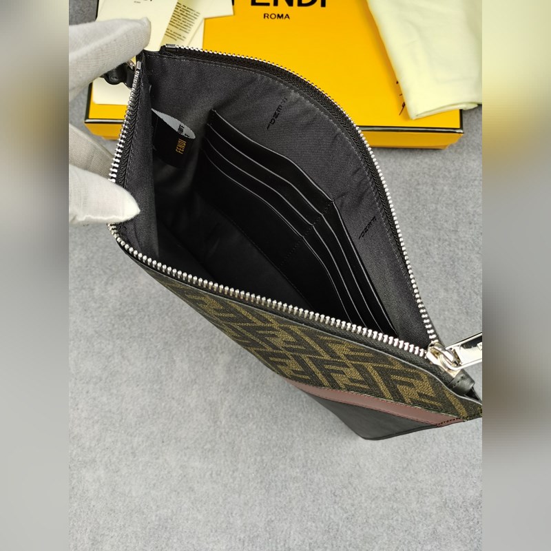 品牌：  fendi  芬迪款號：  pvc棕手包貨號：  168568顔