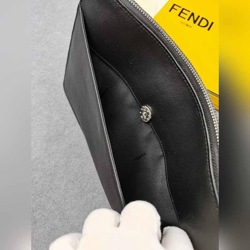 品牌：  fendi  芬迪款號(hào)：  黑鷹眼手包貨號(hào)：  168568顔色