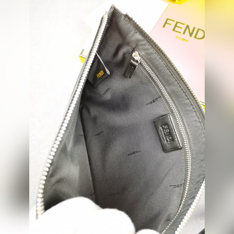 品牌：  fendi  芬迪款號(hào)：  黑鷹眼手包貨號(hào)：  168568顔色