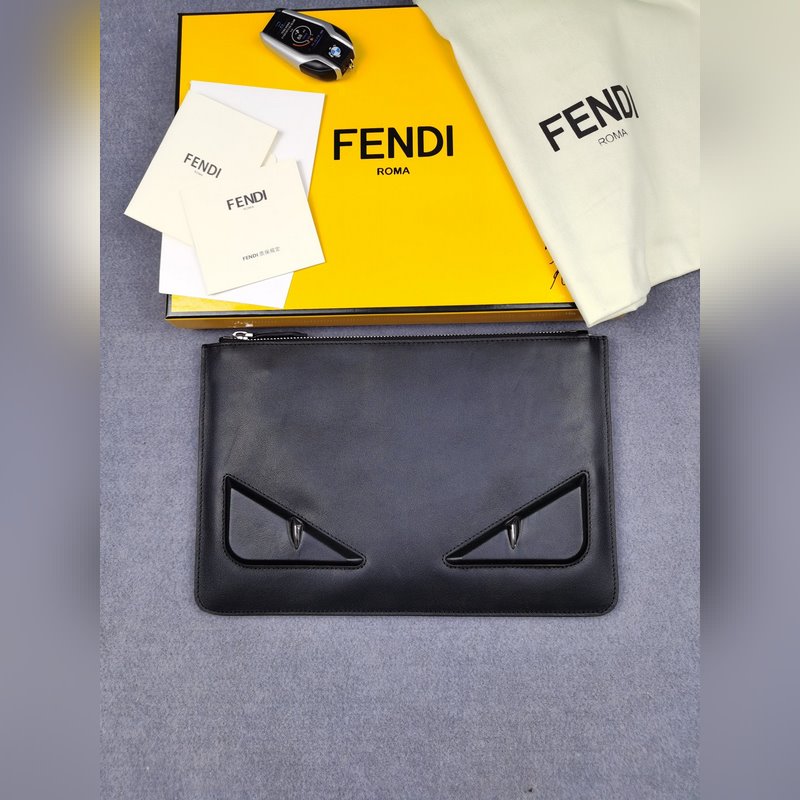 品牌：  fendi  芬迪款號(hào)：  修面黑眼手包貨號(hào)：  168568顔