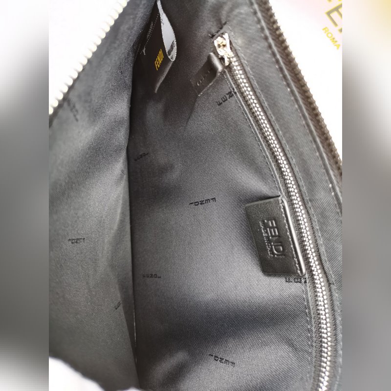 品牌：  fendi  芬迪款號(hào)：  修面黑眼手包貨號(hào)：  168568顔