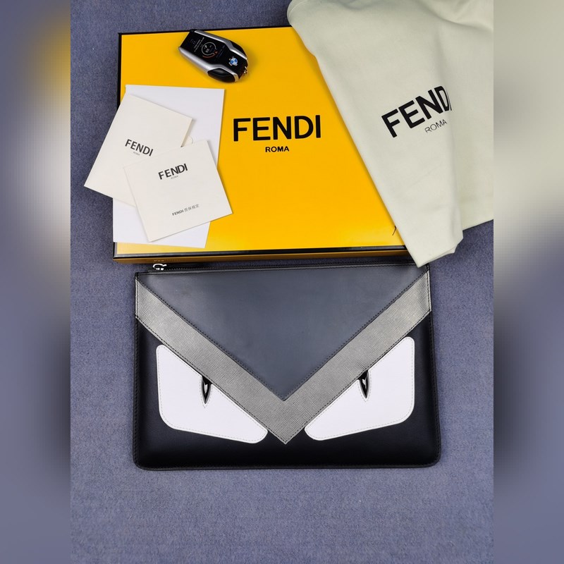 品牌：  fendi  芬迪款號：  修面黑灰拼手包貨號：  168568