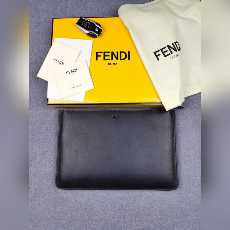 品牌：  fendi  芬迪款號：  修面黑灰拼手包貨號：  168568