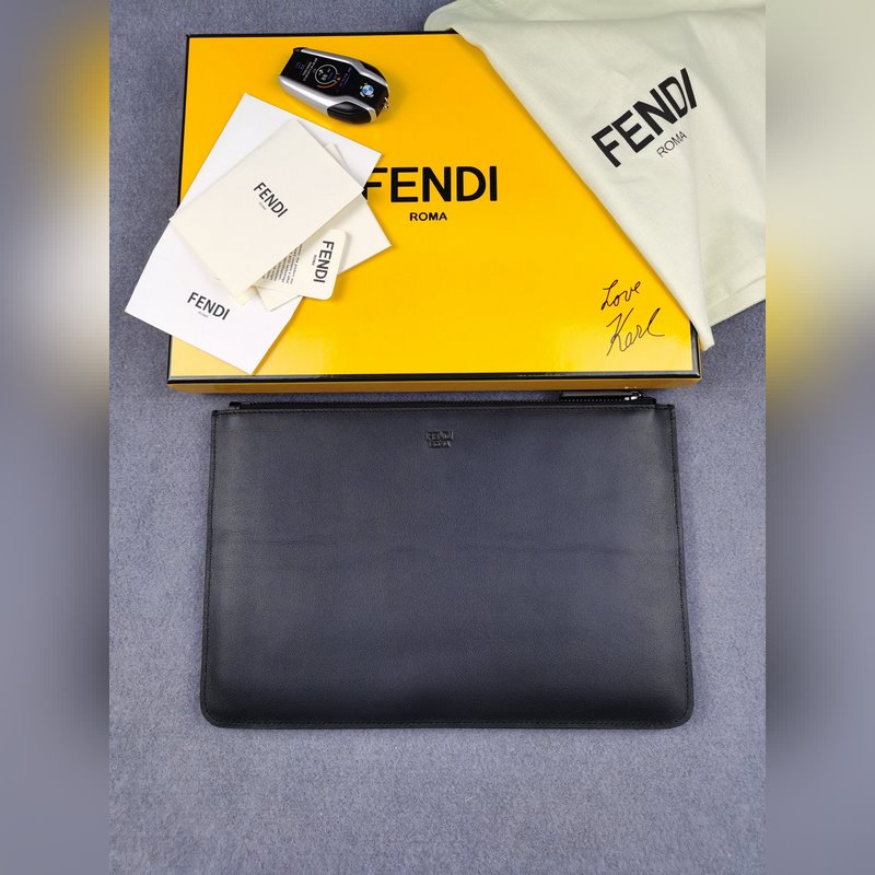 品牌：  fendi  芬迪款號：  黑蛇手包貨號：  168568顔色：