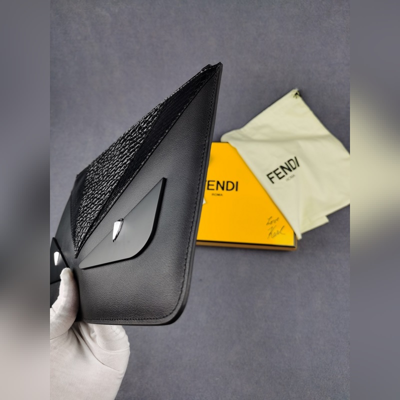 品牌：  fendi  芬迪款號：  黑蛇手包貨號：  168568顔色：