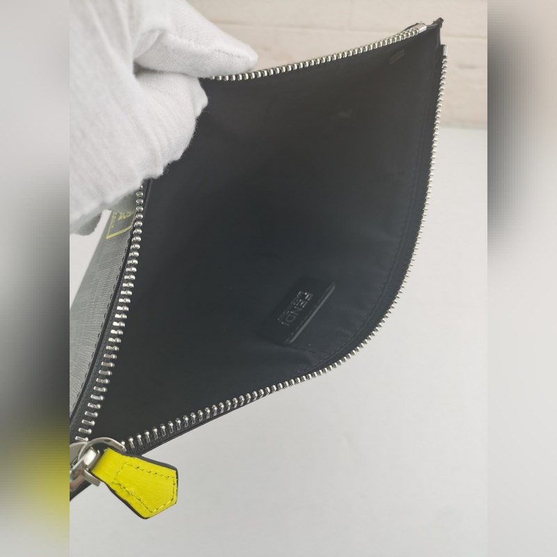 品牌：  fendi  芬迪款號：  pvc絲印手包貨號：  168568