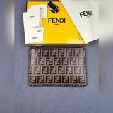 品牌：  fendi  芬迪款號：  絲印鋼印手包貨號：  168568顔