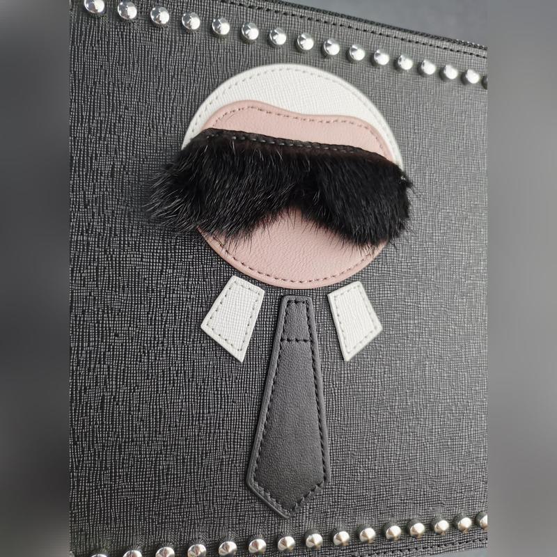 品牌：  fendi  芬迪款號：  老佛爺手包貨號：  168568顔色