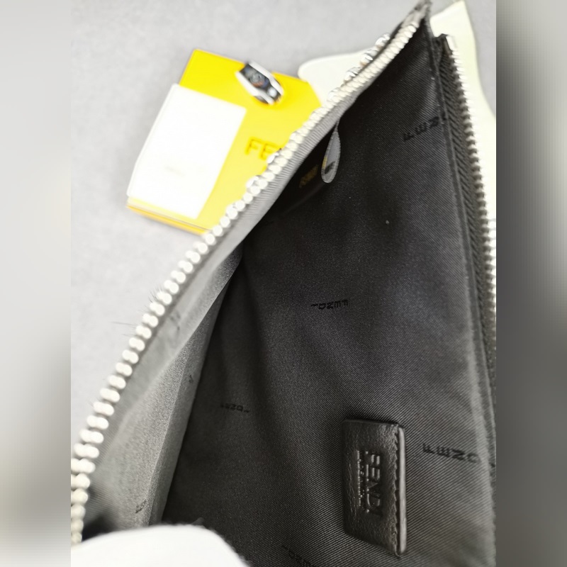 品牌：  fendi  芬迪款號：  老佛爺手包貨號：  168568顔色