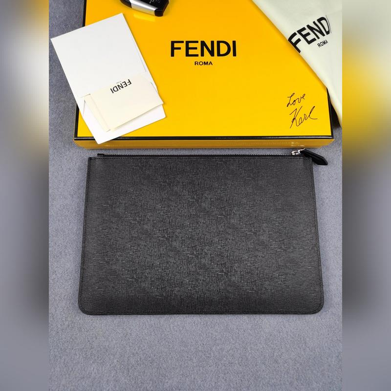 品牌：  fendi  芬迪款號：  釘釘紅眼手包貨號：  168568顔