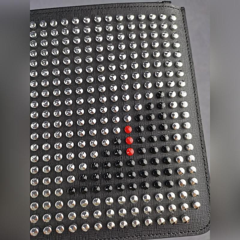 品牌：  fendi  芬迪款號：  釘釘紅眼手包貨號：  168568顔