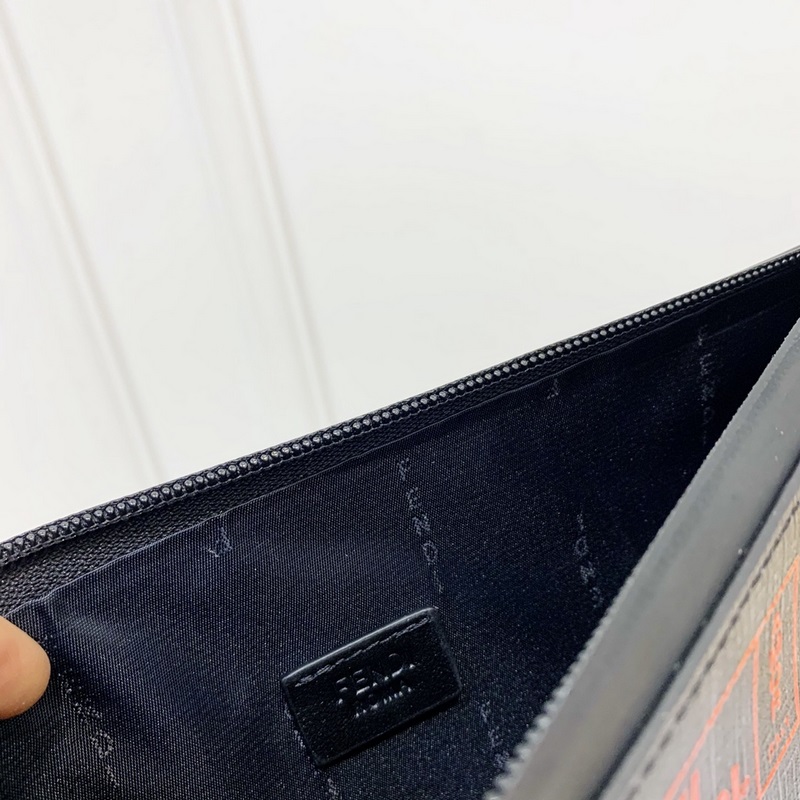 芬迪，進口納帕pvc，原版五金感真棒。頂級設計師打造休閑風格制作超順滑拉鍊、頂級