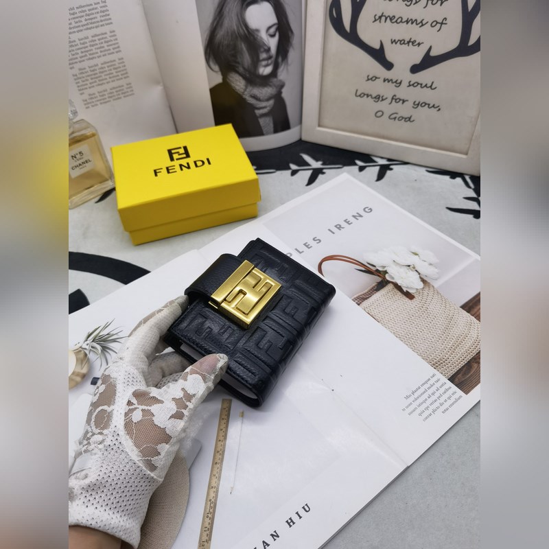 fendi 女士短夾