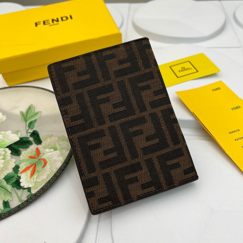 芬迪 fendi護照本 配羊皮做工完美每一個細節都做到極緻堅持高品質低價位，款號