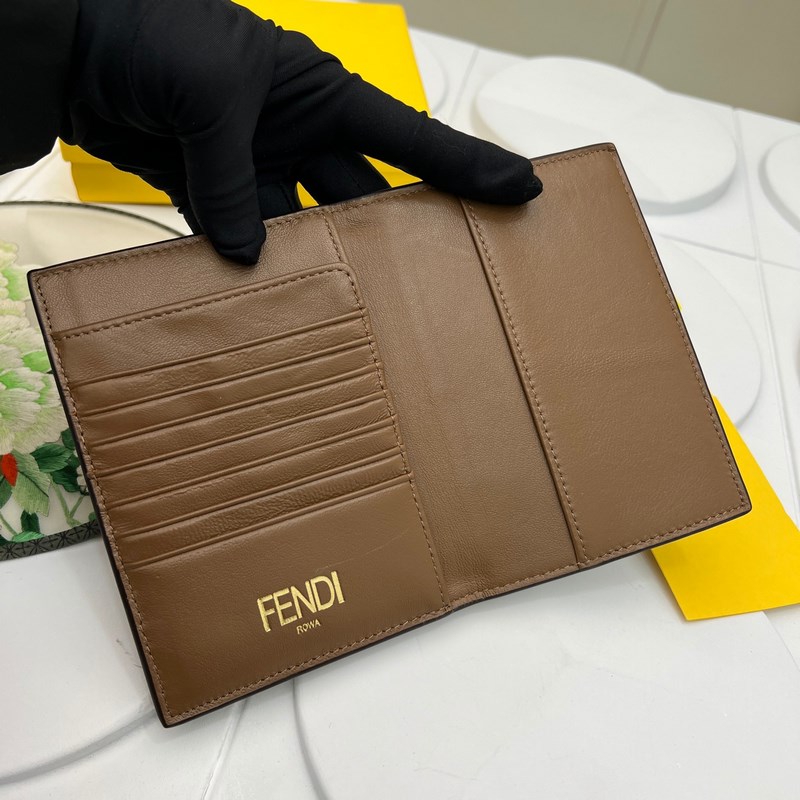 芬迪 fendi護照本 配羊皮做工完美每一個細節都做到極緻堅持高品質低價位，款號