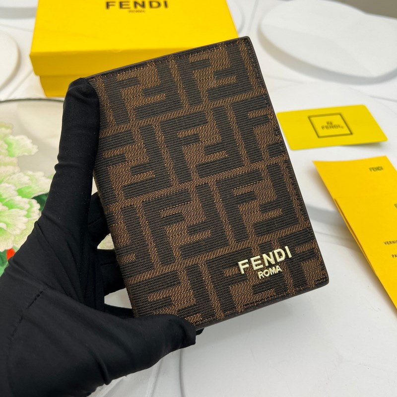 芬迪 fendi護照本 配羊皮做工完美每一個細節都做到極緻堅持高品質低價位，款號