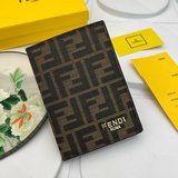 芬迪 fendi護照本 配羊皮做工完美每一個細節(jié)都做到極緻堅持高品質(zhì)低價位，款號