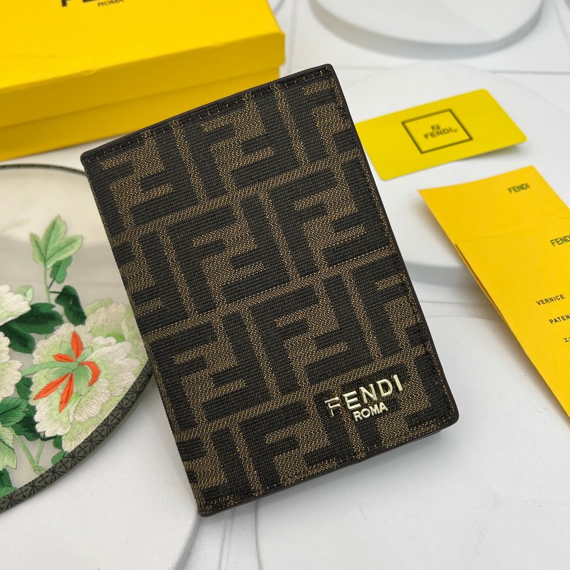 芬迪 fendi護(hù)照本 配羊皮做工完美每一個細(xì)節(jié)都做到極緻堅(jiān)持高品質(zhì)低價位，款號