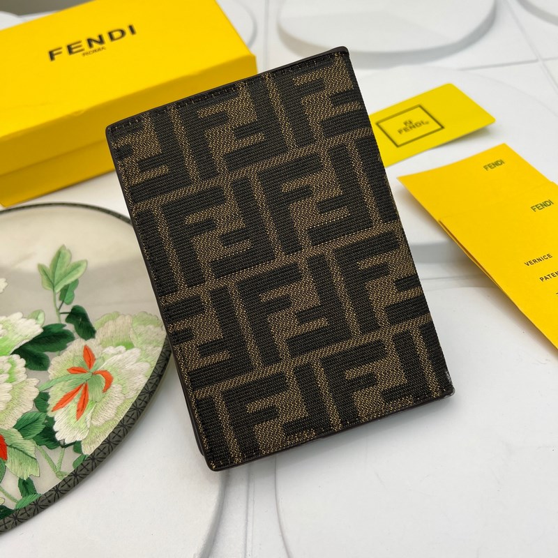 芬迪 fendi護(hù)照本 配羊皮做工完美每一個細(xì)節(jié)都做到極緻堅(jiān)持高品質(zhì)低價位，款號
