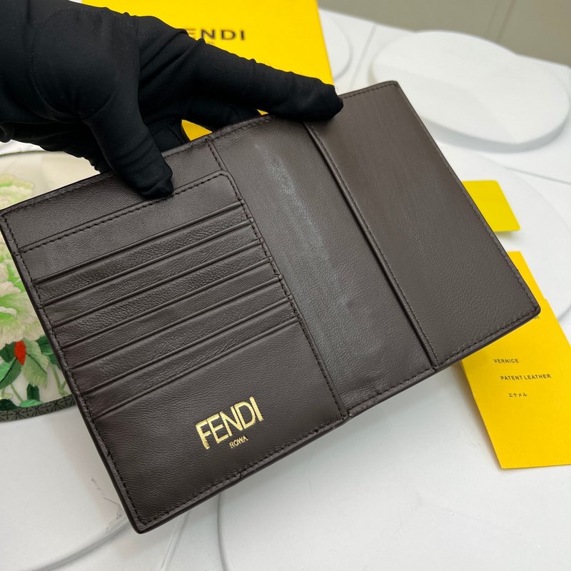芬迪 fendi護(hù)照本 配羊皮做工完美每一個細(xì)節(jié)都做到極緻堅(jiān)持高品質(zhì)低價位，款號