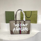 塗鴉款balenciag* ＆ gucc* 聯名款購物袋高級的滿logo設計、