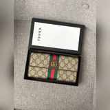 【# gucci·leather #】采用進口粒面牛皮，搭配烏木色雙g面料，金色