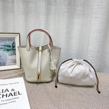 愛家菜籃子包   真是經典到不行  閉眼入 尺寸大號：長22cm，寬18c
