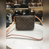 王菲同款，原版皮，原版五金，時尚郵差包，款號：m51257，全新演繹neverf
