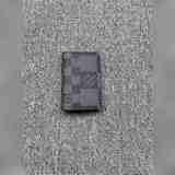 N60430黑色本款口袋錢夾借由 Damier Graphite 3D 帆布探究
