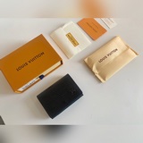 ENVELOPPE CARTE DE VISITE 卡片夾 以經典Monogra
