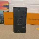 m80042！2023款！春夏預收藏中展出的托呂雍眼影皮革材質的布拉紮·華利特。