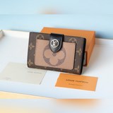 M69433 Juliette 錢夾以經典 Monogram 帆布烘托 Mono