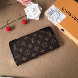 型號：m61188；規格：19x10cm材質：8個信用卡槽．1個拉鍊硬币袋．3個