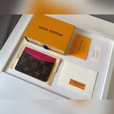 卡包 以Monogram Macassar帆布制成的Neo 卡包是攜帶重要卡片的