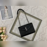 envelope medium bag   美出天際的ys.L菱格紋，魚子醬的質