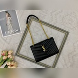 envelope medium bag   美出天際的ys.L菱格紋，魚子醬的質