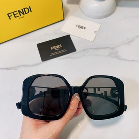 FENDI  型號 FOL036V 尺寸：51-18-145。