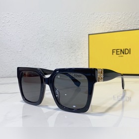 fendi  型號：M1646/F/S  小碎鑽鑲嵌 精緻優雅  尺寸：55口2