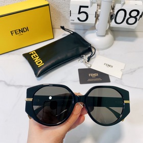 fendi 型號：FE40083U  尺寸：54口19-145