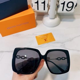 LOUIS VUITTON 型號：Z1312F  尺寸：55口18-140
