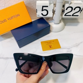 LOUIS VUITTON 型號：Z1723E  尺寸：53口18-145