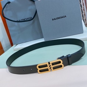 3.0cm寬巴黎世家Balenciaga  BB腰帶！！腰帶頭是純銅，錶面是鎏