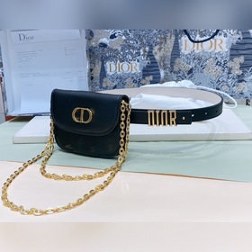 dior30 MontaigneCD腰帶扣内側飾以Christian Dior