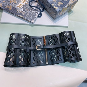 dior 22這款D-Trp腰封 22本季新品，彰顯dior别緻的精湛工藝！采